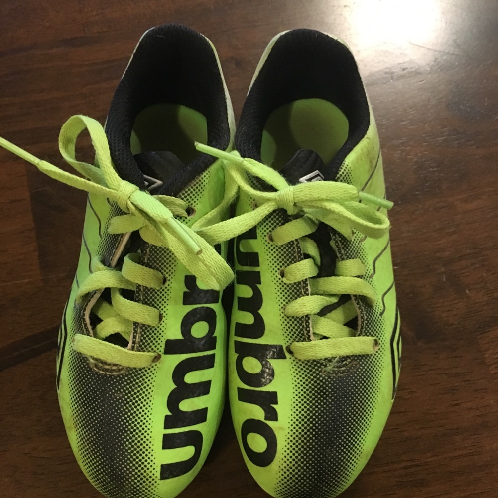 Boys size 11 soccer cleats